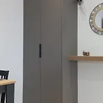 G *