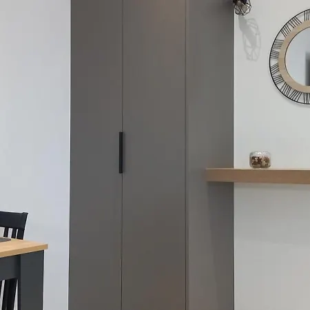 G *
